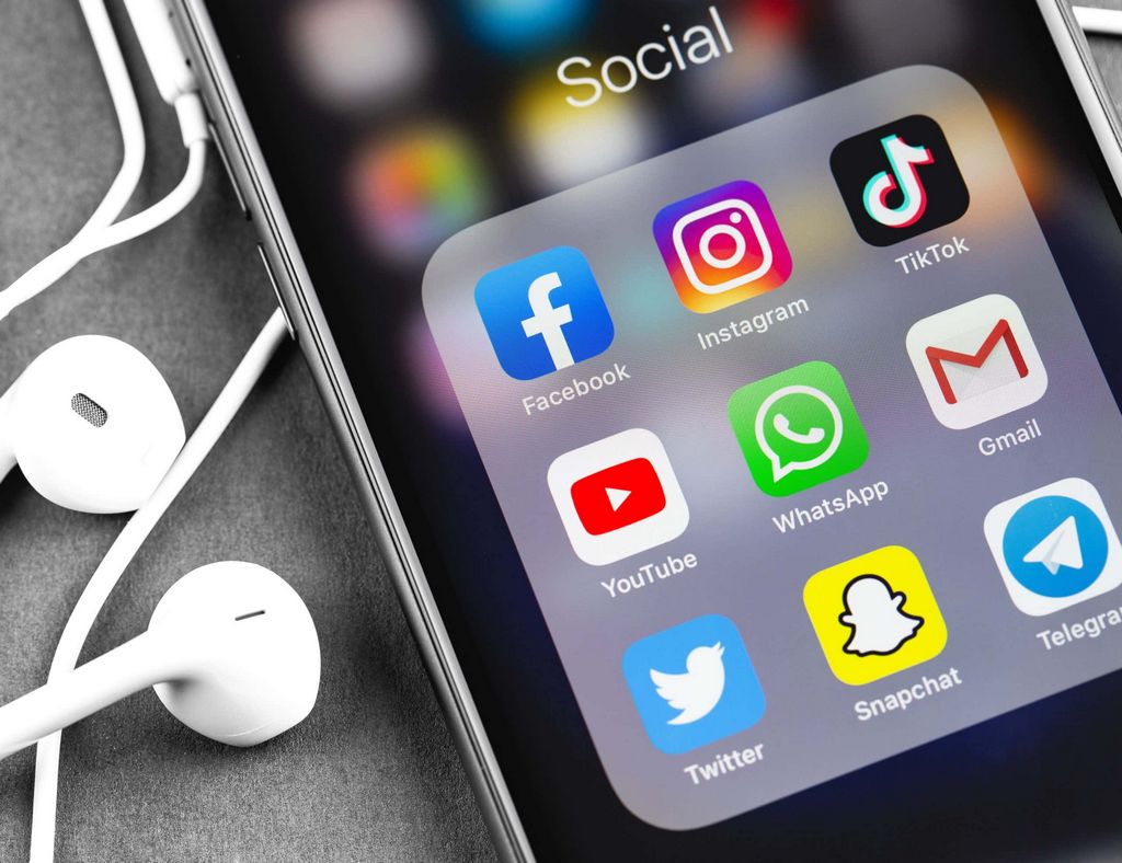 6 Best Free Social Media Site Keeping An Eye On Devices 6 Best Free Social Media Site Keeping An Eye On Devices