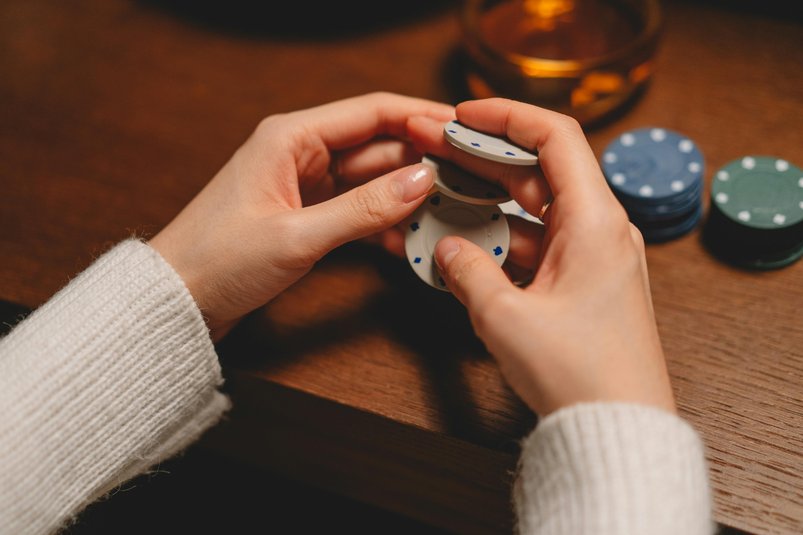 The Mobile Revolution: How Smartphones Transformed the Online Casino Industry